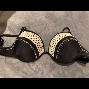 Black and white bikini top